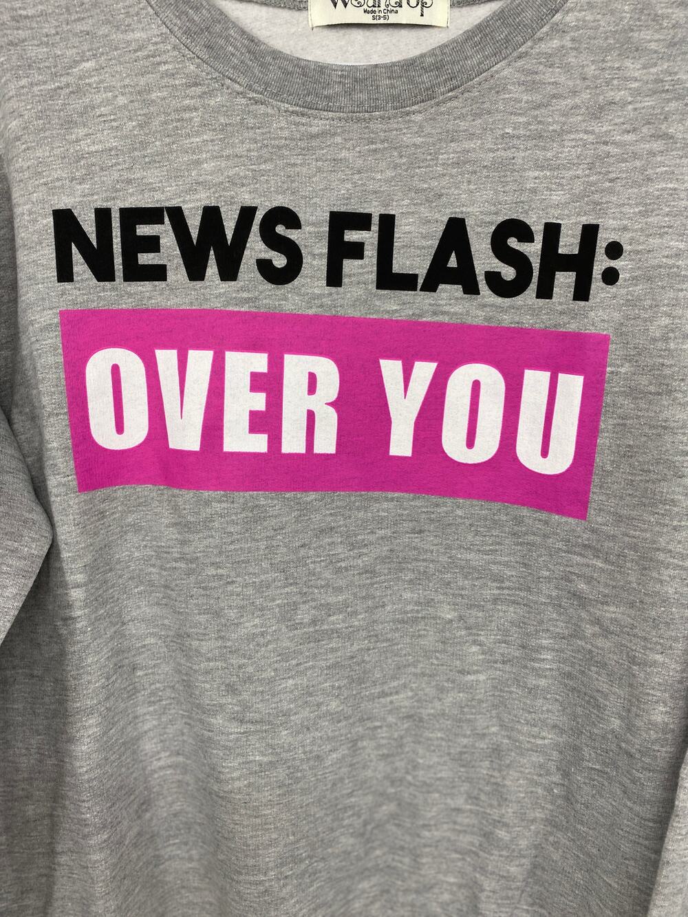 Wound Up Womens News Flash Over You Long Sleeve Sweatshirt Sweater Top NEW XL